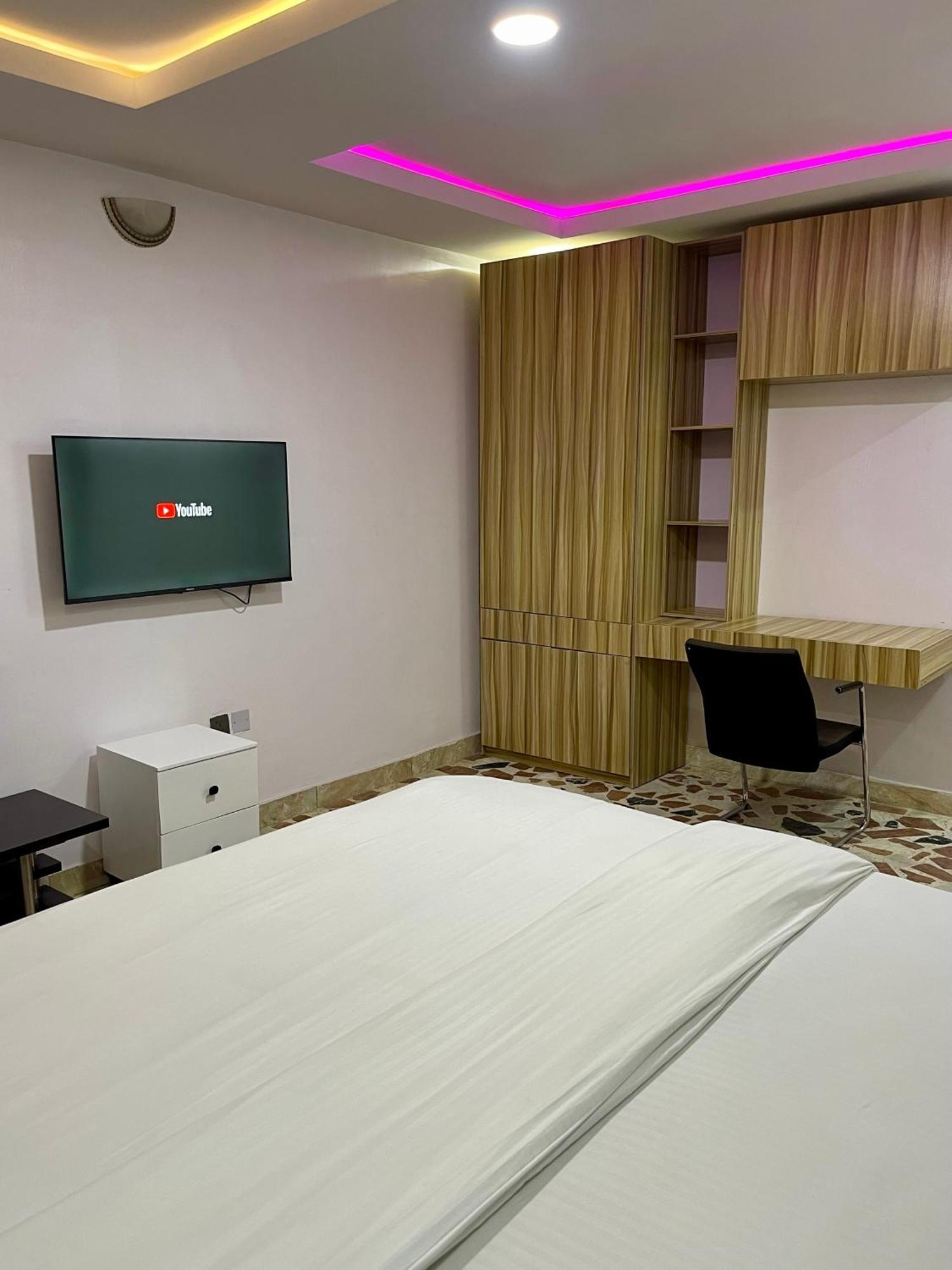 Weena Hotel & Resort Лаґос Екстер'єр фото