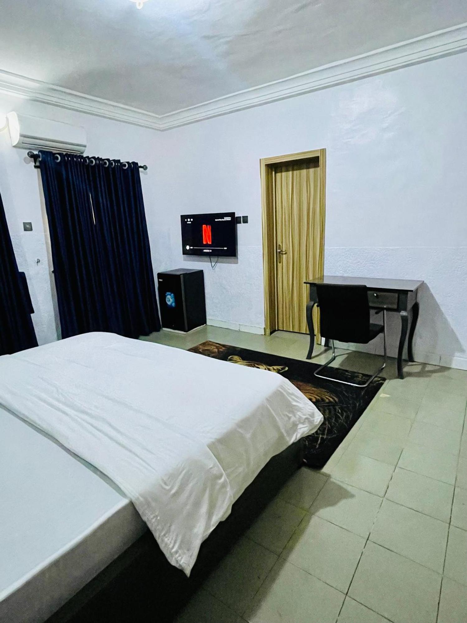 Weena Hotel & Resort Лаґос Екстер'єр фото